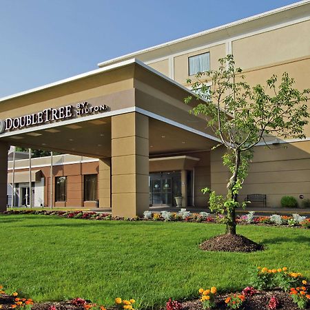 Hotel Doubletree By Hilton Mahwah Exterior foto