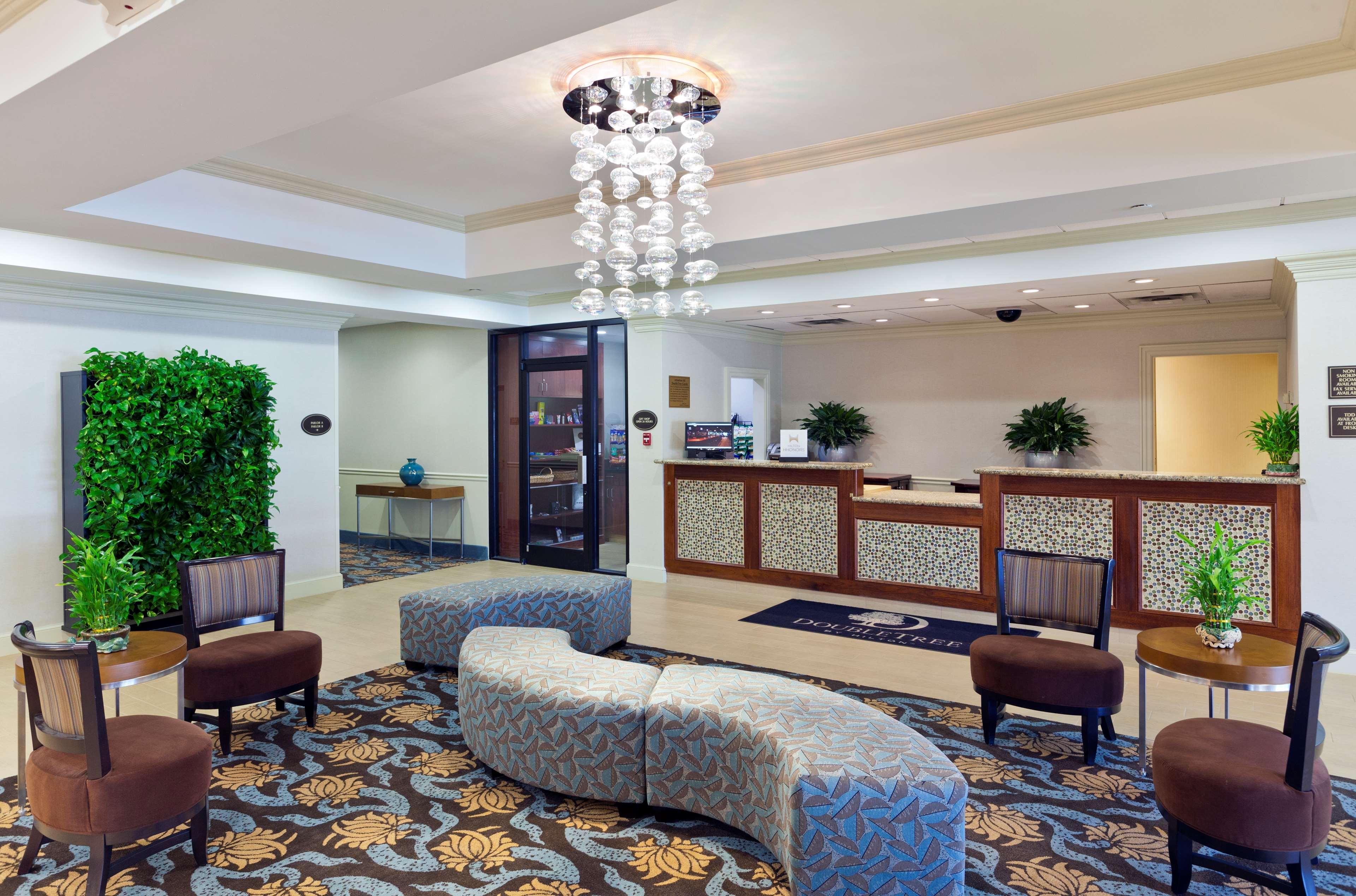 Hotel Doubletree By Hilton Mahwah Exterior foto