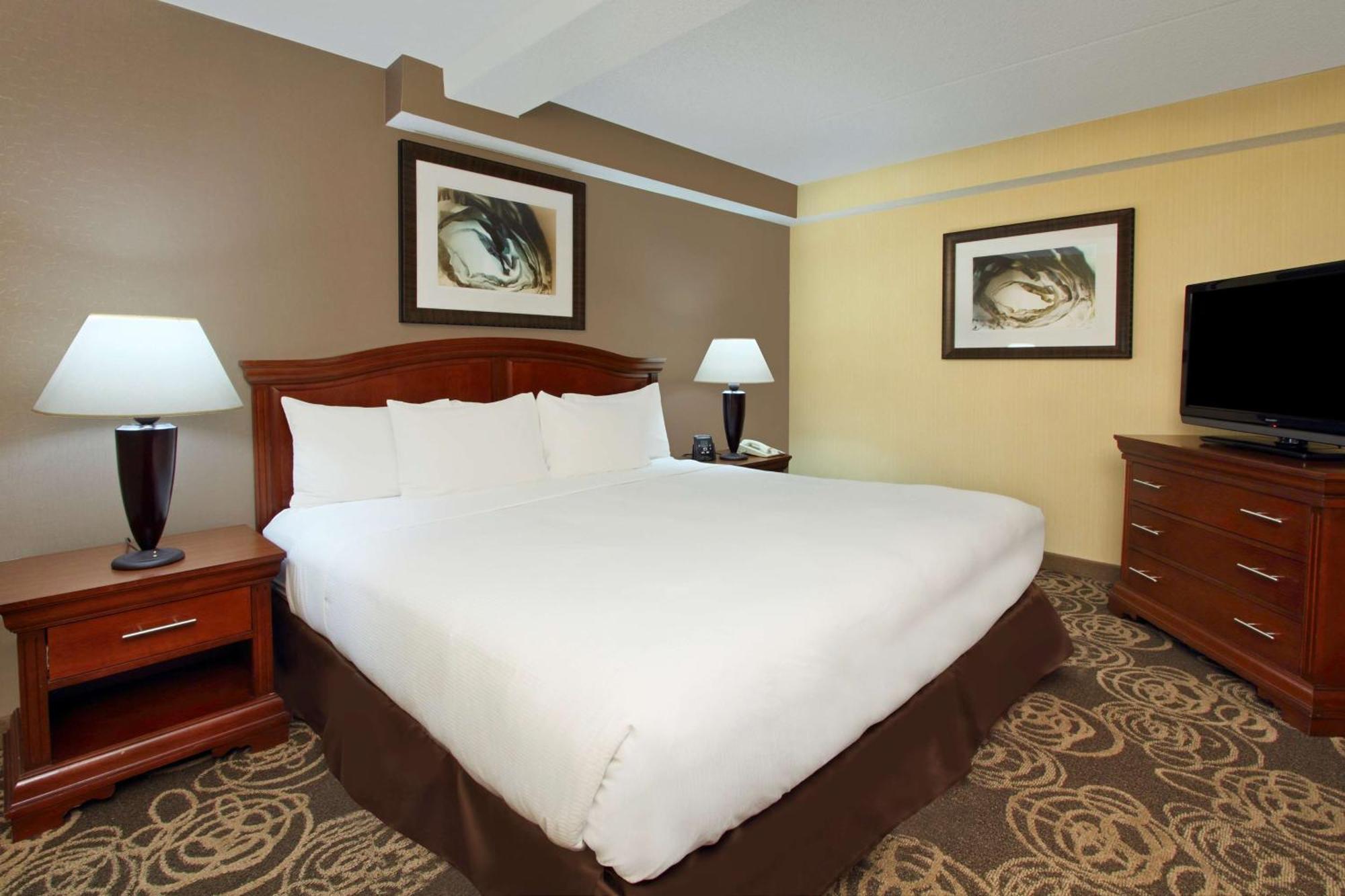 Hotel Doubletree By Hilton Mahwah Exterior foto