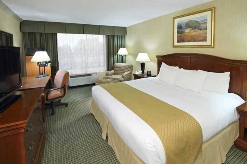 Hotel Doubletree By Hilton Mahwah Habitación foto